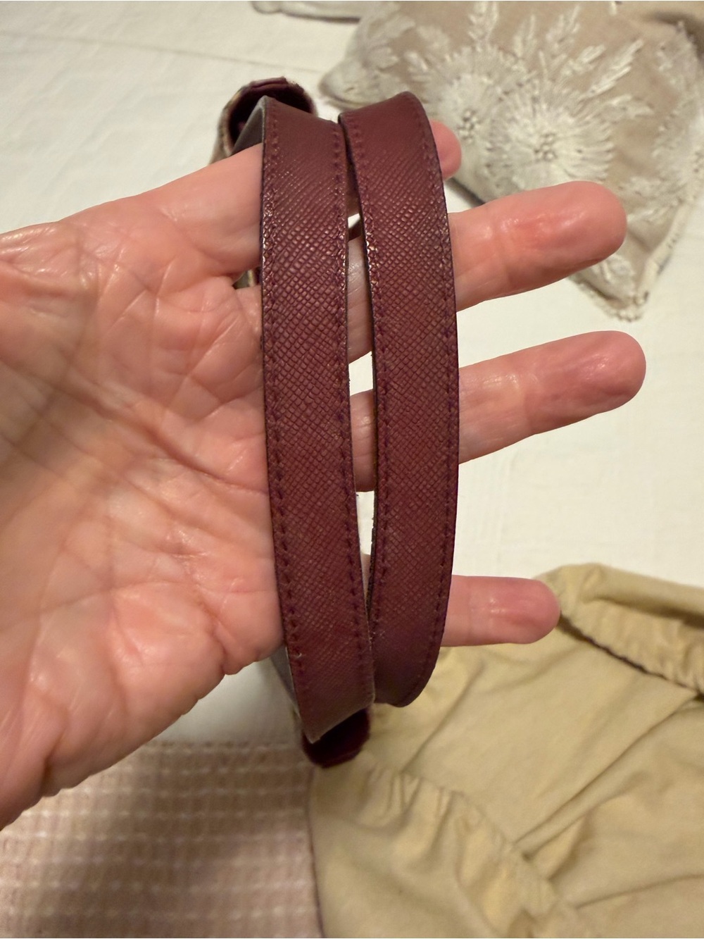 Burberry House Check Tote Bag in Beige/Black/Burgundy with COA and Auth Dusty - Picture 15 of 15